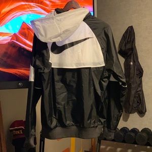 Nike rain windbreaker